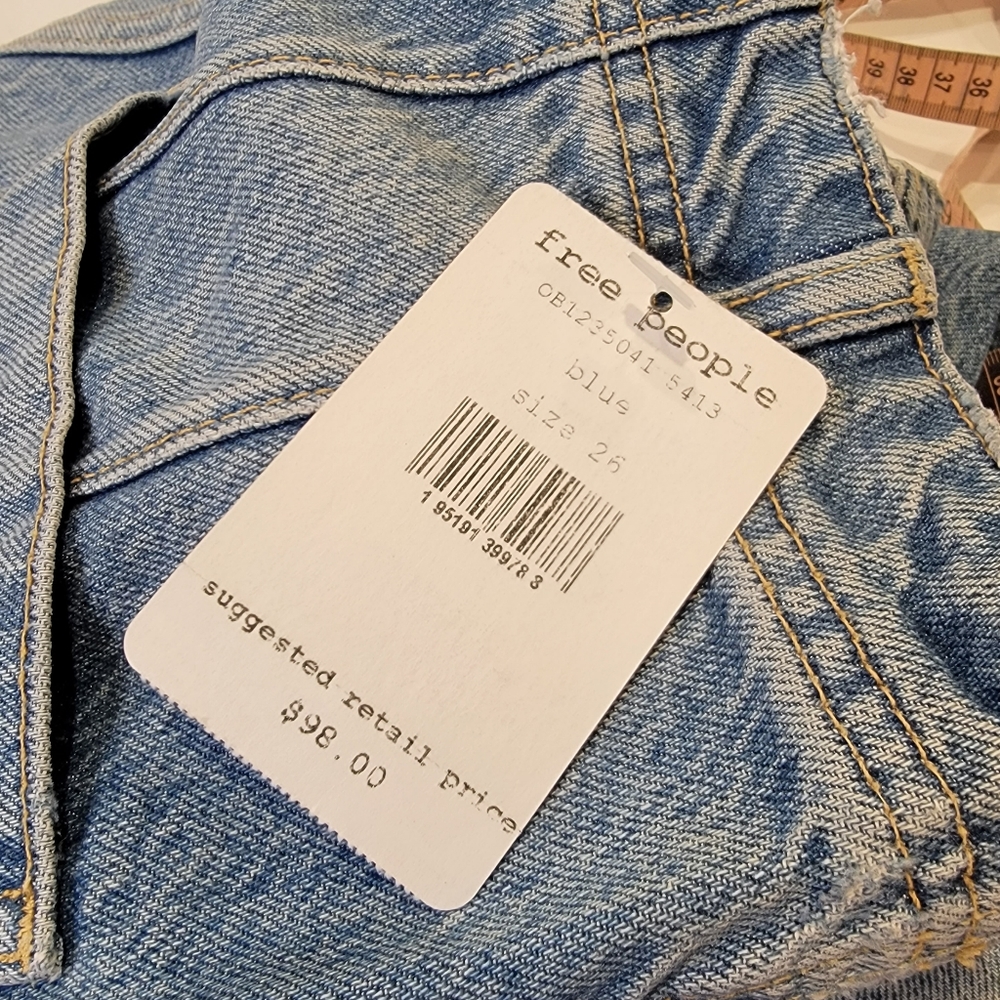 Free People Marion High Waisted Patch Back Pocket Jeans Size 26 NEW! - Picture 12 of 16
